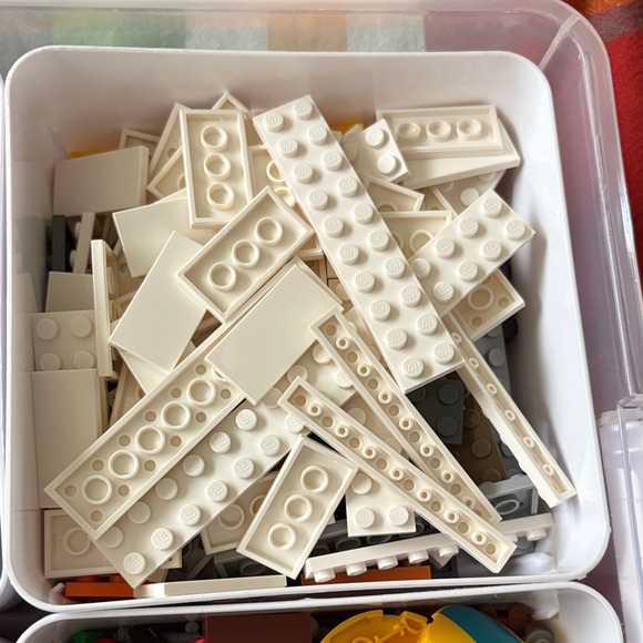 Lego Bricks - Picture 2 of 7